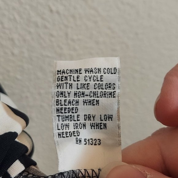 Kenneth Cole New York Wrap Dress, Size Large - Picture 8 of 8